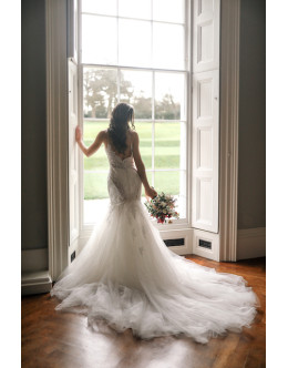 Elysee Giselle. Size 8 Elysee Giselle. Size 8