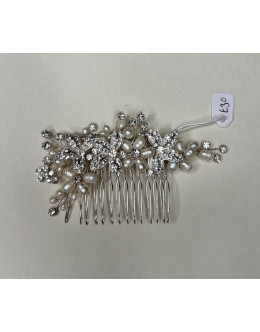 Pearl and floral diamante comb Pearl and floral diamante comb