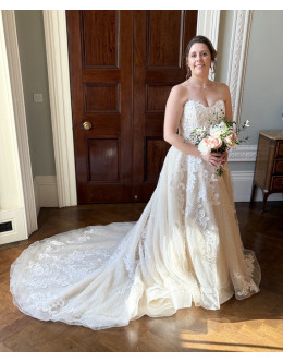 Maggie Sottero Lace gown. Size 14 Maggie Sottero Lace gown. Size 14