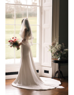 Fingertip soft lace veil with beaded trim Fingertip soft lace veil with beaded trim