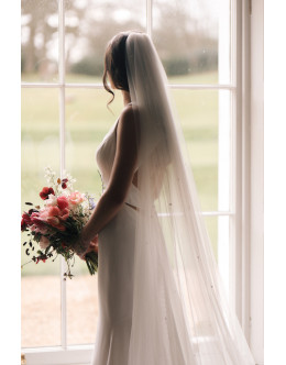 Chapel veil with Ivory dots Chapel veil with Ivory dots
