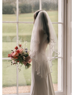Fingertip vintage lace veil Fingertip vintage lace veil