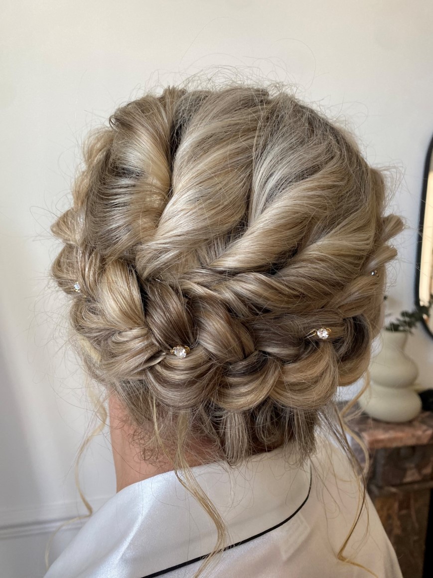 boho-bridal-hair-loose-textured